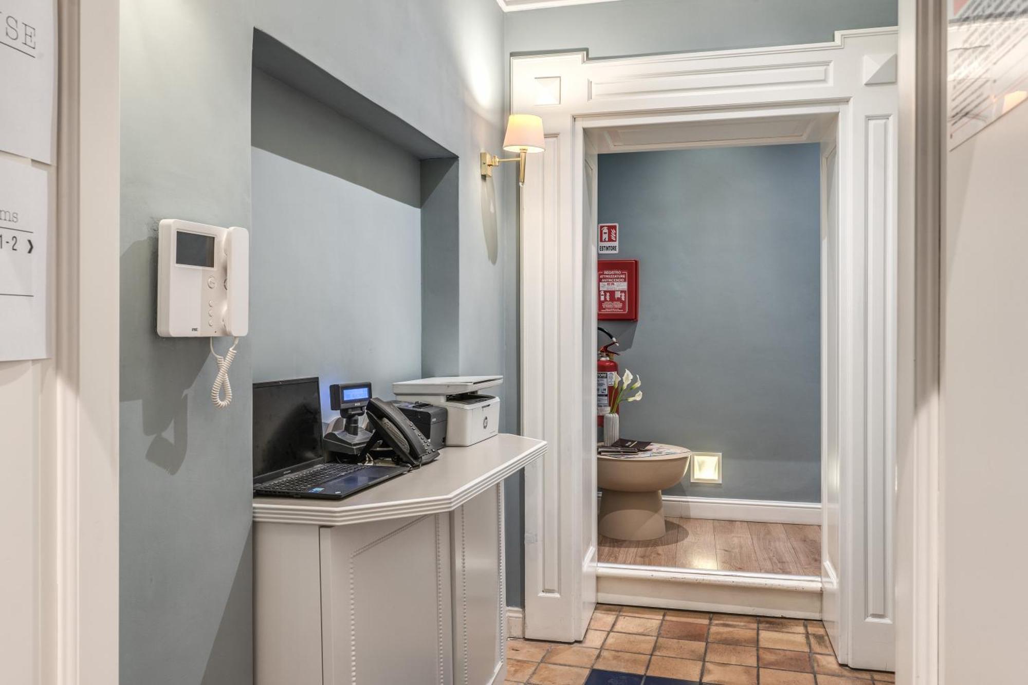 Townhouse Condotti 29 روما المظهر الخارجي الصورة